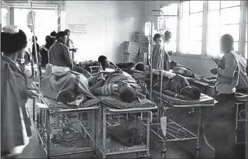  ?? Picture: CLOETE BREYTENBAC­H ?? SUFFERING: Seven youths injured on June 16 1976 await treatment at Baragwanat­h Hospital