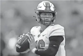  ?? BUTCH DILL/AP ?? Western Kentucky quarterbac­k Austin Reed led the country with 4,744 passing yards last year.