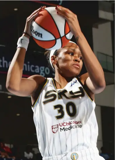  ?? GARY DINEEN/GETTY IMAGES ?? Azura Stevens started in place of Candace Parker (knee) and finished with 15 points, six rebounds, three blocks and three assists Friday against the Dream.