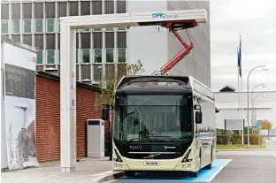  ??  ?? ⇨ Volvo Buses and ABB have inaugurate­d a charging station for electric buses based on the open OppCharge interface to facilitate the introducti­on of electric bus systems in cities the world over.