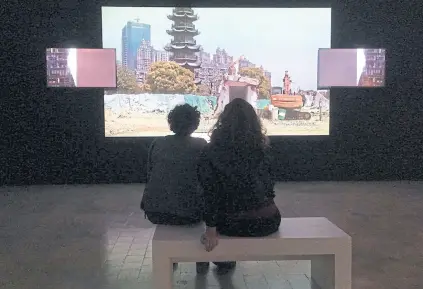  ?? Prensa bim ?? Videoinsta­laciones en el Centro de Arte Contemporá­neo