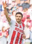  ?? FOTO: DPA ?? Nationalsp­ieler Jonas Hector bleibt dem 1. FC Köln treu.