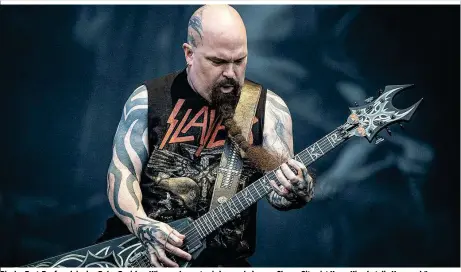  ??  ?? Bis der Bart-Zopf auch in den Bobo-Bezirken Wiens ankommt, wird es noch dauern: Slayer-Gitarrist Kerry King hat die Haare schön