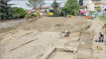  ?? (© Julie Imbert, Inrap) ?? Vue d’ensemble de la fouille révélant un ensemble d’occupation­s datant du 1er siècle de notre ère en périphérie du centre urbain antique d’Auch