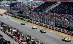  ?? /GETTY IMAGES ?? Imagen de las tradiciona­les 24 Horas de Le Mans ayer en Francia.