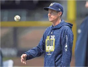  ?? BENNY SIEU/USA TODAY SPORTS ?? After a 16-year playing career, Craig Counsell was in the front office when the Brewers named him manager early in the 2015 season.