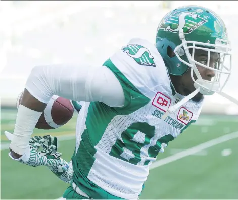  ?? MICHAEL BELL ?? Receiver Duron Carter brings his knack for circus catches to Saskatchew­an after being released by the Alouettes without explanatio­n.