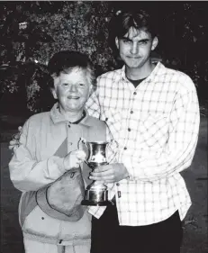  ?? B28twe04ca­ption ?? Winners of the Beaton Cup held at Corrie are Elma Stevenson and Jamie Lees.