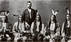  ??  ?? Une partie de la délégation de Red Cloud, à Washington en 1880.