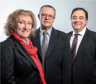  ??  ?? De izquierda a derecha, Mª Carmen Antúnez, Clemente Mamposo y Xavier Freixes.