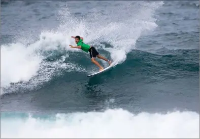  ??  ?? GOING THROUGH: David van Zyl of South Africa advances to round three from round two heat nine of the Hawaiian Pro 2017 at Haleiwa Beach, Hawaii.