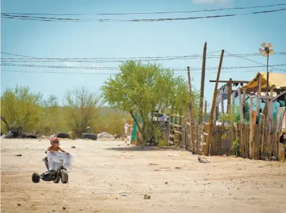  ??  ?? El Tepito, un pueblo perdido donde se puede adquirir el estupefaci­ente.