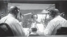  ?? SARAH ESPEDIDO/ORLANDO SENTINEL ?? Rabbi Steven W. Engel at the WMFE studio during a recording of “Friends Talking Faith.” The other Wise Guys are Imam Muhammad Musri (left) and the Rev. Bryan Fulwider.