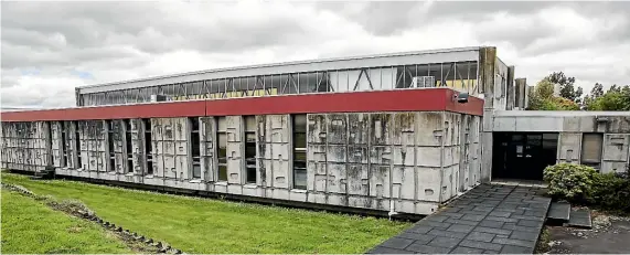  ?? DAVID UNWIN/STUFF/ STUFF ?? The former Palmerston North branch of the National Library is flooded with water.