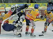  ??  ?? Alps League Con i primi test amichevoli si riaccende il motore dell’Asiago, campione in carica della Alps League