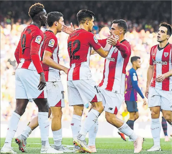  ??  ?? Puntazo Los leones se adelantaro­n con gol de De Marcos y sufrieron en defensa tras el descanso, cuando Munir marcó el empate. Williams pudo matar el choque en dos contras peligrosas, pero no acertó