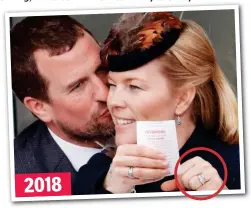  ??  ?? 2018
Kiss: They share a loving moment at Cheltenham in 2018