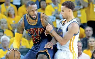  ?? FE ?? LeBron James y Stephen Curry son los mejor pagados en la NBA.