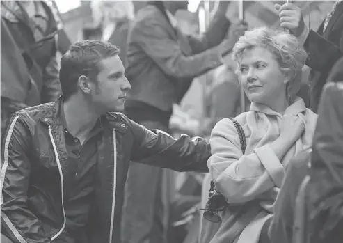  ?? COURTESY OF SONY PICTURES CLASSICS ?? Jamie Bell as Peter Turner and Annette Bening as Gloria Grahame co-star in Film Stars Don’t Die in Liverpool.