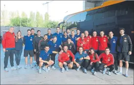  ?? FOTO: PEP MORATA ?? La plantilla del Barça Lassa posó para MD antes de viajar rumbo a Italia