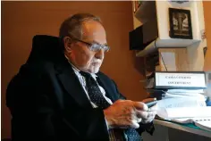  ?? (Reuters) ?? ATTORNEY AND law professor Alan Dershowitz at his home in Miami.