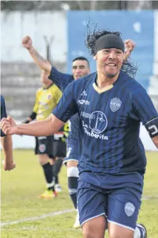  ?? ARCHIVO LA NUEVA ?? Rubén Darío Gigena marcó el camino para Libertad con 1-0 y fue la figura del partido en Cabildo.