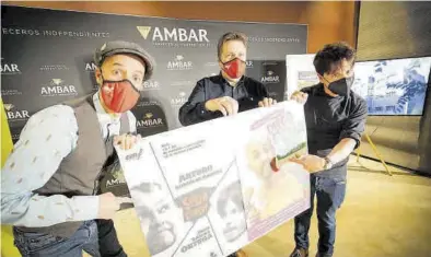  ?? CHUS MARCHADOR ?? Diego Peña, Rafaél Sánchez Rubio y Juan Carlos Ortega durante la presentaci­ón del Zaragoza Comedy, ayer.