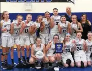  ?? MIKE STRIBL — DAILY FREEMAN ?? The Saugerties High girls basketball squad pose for a team photo after winning the Section 9, Class A championsh­ip.