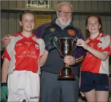  ??  ?? Joint captains Siofra Ní Fhionnalái­n and Amy Ní Bhríain.