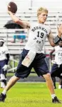  ?? Diana L. Porter / Chronicle ?? Lamar quarterbac­k Owen Holt and the Texans play at the 7-on-7 state tournament in College Station this weekend.