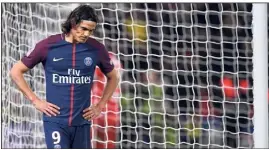  ?? (Photo AFP) ?? En cas de penalty sifflé pour le PSG, ce soir à Lyon, Cavani ne trouvera pas l’ami Neymar sur sa route...