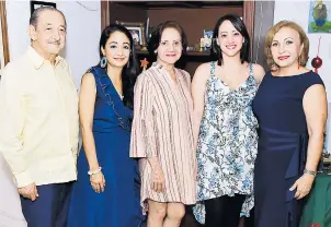  ??  ?? César y María Fernanda Gómez, Silvana Romero, Maryam Lewis y Gladys De León.