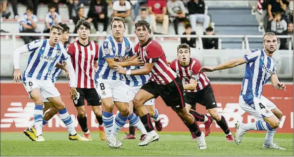  ?? FOTO: ATHLETIC CLUB ?? Igualdad El derbi de filiales en Lezama se saldó con empate tras un gol del Bilbao Athletic en la portería rival y en la suya propia