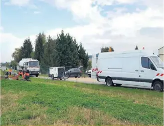  ??  ?? La fibre optique sera déployée sur 3 500 km dans la Belle Province.