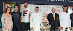  ?? Photo by Neeraj Murali ?? Sinead El Sibai, Roberto Bautista Agut, Marin Cilic, Salah Tahlek, Colm McLoughlin and Naser Yousef pose for a photo during the DDF Tennis Championsh­ip ATP draw. —