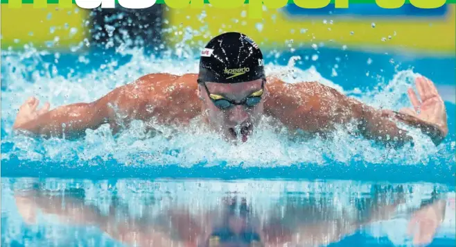 ??  ?? APABULLANT­E. Dressel fue el dominador de principio a fin de los 100 mariposa, una de las pruebas favoritas de Michael Phelps. El americano es especialis­ta en velocidad.