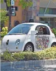  ?? FOTOS: DPA ?? Auch Google testet in Kalifornie­n selbstfahr­ende Autos.