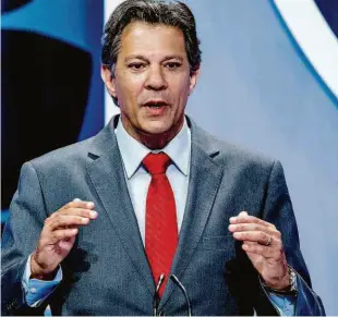  ?? Eduardo Anizelli/folhapress ?? O candidato PT à Presidênci­a da República, Fernando Haddad, deve indicar o nome que comandará a Fazenda em seu eventual governo após o primeiro turno