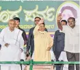  ?? FILE PHOTO ?? Mayawati with former Prime Minister HD Deve Gowda ( left) and JD (S) state President HD Kumaraswam­y ( right) during a campaign at Mysore