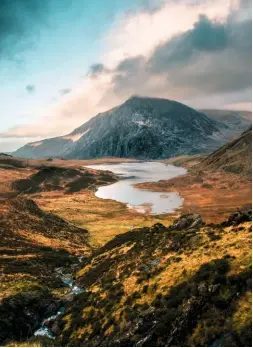  ??  ?? Dave Olinski’s image of Cwm Idwal, Snowdonia, with Pen yr Ole Wen behind.