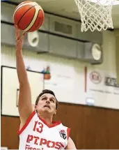  ?? FOTO: UM ?? Leichlinge­ns Christophe­r Kunigkeit konnte die Niederlage seines Teams gegen Zweiten der 2. Basketball-Regionalli­ga nicht verhindern.