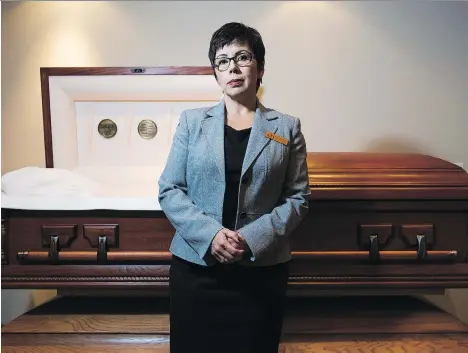  ?? RICHARD LAM ?? Valerie Martell, manager for Martin Brothers Funeral Chapels on the city’s west side, says the business sees many overdose deaths.