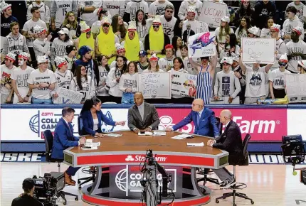  ?? Christian Abraham/Hearst Connecticu­t Media ?? Hosts Rece Davis, Andraya Carter, Jay Williams, Seth Greenberg and Jay Bilas boradcast live during ESPN College GameDay at Gampel Pavilion in Storrs on Saturday.