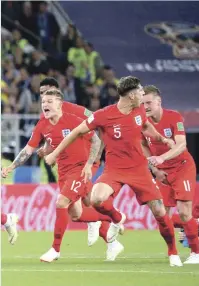  ?? EFE ?? Jugadores de Inglaterra celebran su clasificac­ión a los cuartos de finales. Este viernes enfrentará a Suecia en busca de avanzar a semifinal.