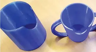  ?? EE ?? Estas tazas han sido diseñadas para quienes no pueden mover el cuello.