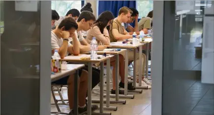  ?? (Photo archives Philippe Arnassan) ?? Pour cette dernière édition du bac à l’ancienne, les notes aux épreuves écrites sont remplacées par celles du contrôle continu.