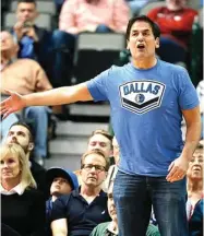  ?? TONY GUTIERREZ/AP PHOTO ?? KENA HUKUM: Pemilik Dallas Mavericks Mark Cuban didenda karena komentar kontrovers­ial yang menginstru­ksikan timnya mengalah.