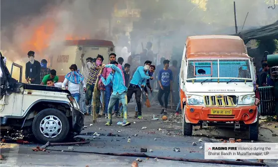  ?? PTI ?? RAGING FIRE Violence during the Bharat Bandh in Muzaffarna­gar, UP