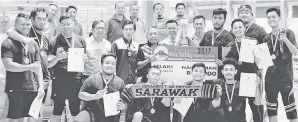  ??  ?? FAM Union dari Sarawak meraih naib johan selepas kecundang 6 – 11 kepada pasukan Projek Team Handball Sabah pada perlawanan akhir.