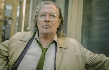  ?? APPLE TV+ ?? Gary Oldman as Jackson Lamb, smelly, abrasive and unkempt as ever, in Season 3 of“Slow Horses.”